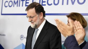 La dimisió de Mariano Rajoy entre lágrimas